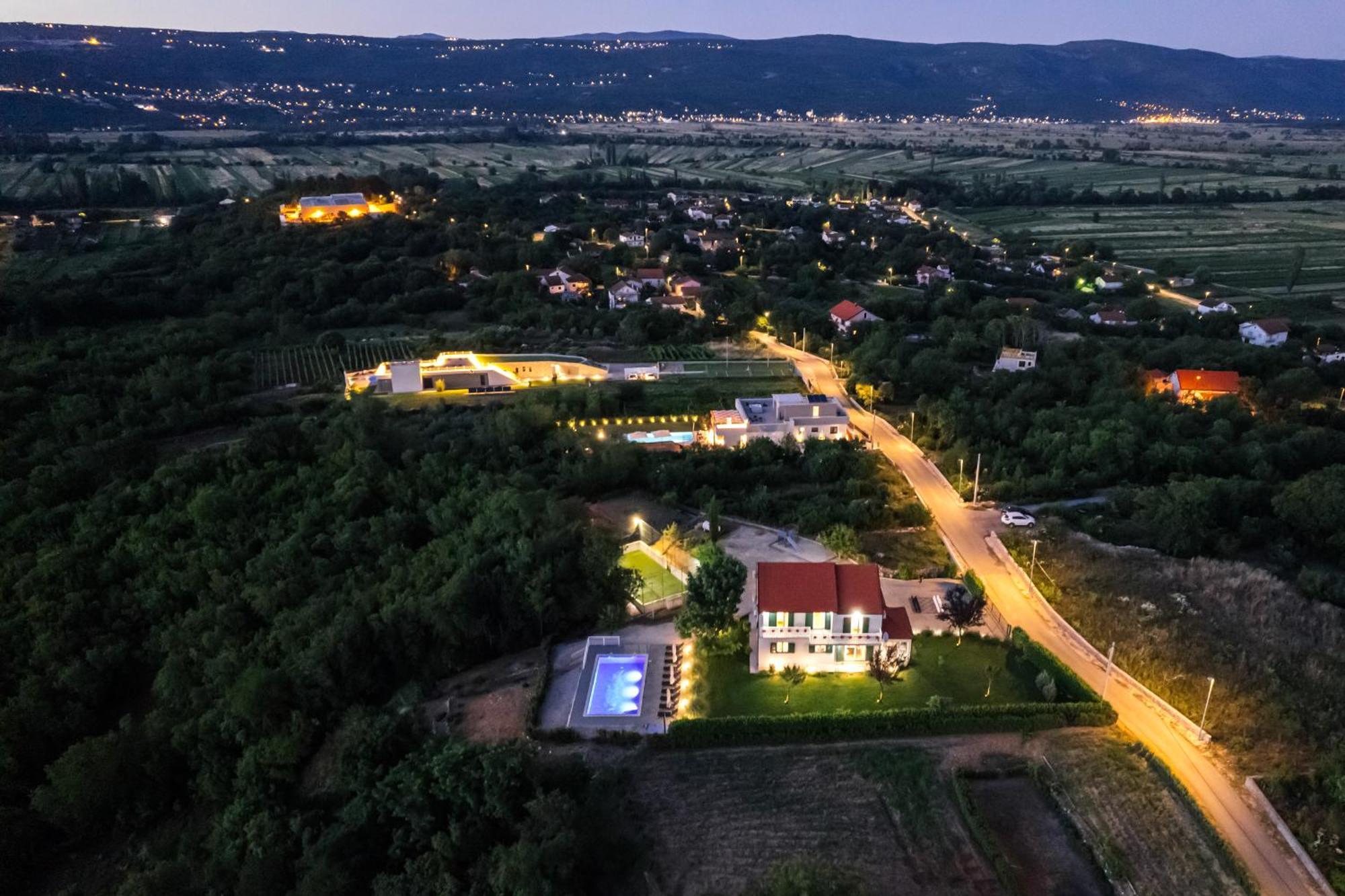 Villa Matko - Family Destination Zmijavci Екстер'єр фото