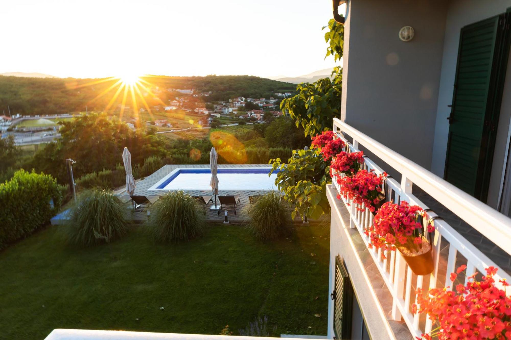 Villa Matko - Family Destination Zmijavci Екстер'єр фото