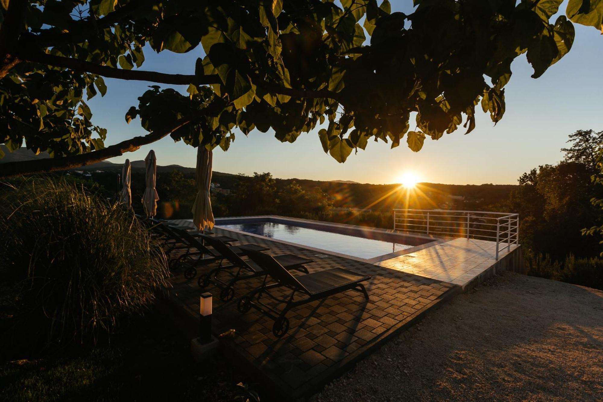 Villa Matko - Family Destination Zmijavci Екстер'єр фото